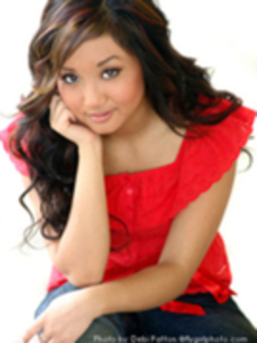 11482827_KKTKNSMUO - Brenda Song-sedinta foto7