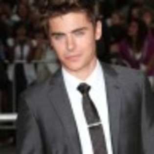 Zac-Efron-Charlie-St_-Cloud-Premiere-PHOTOS-97x97 - Zac Efron SI Vanessa Hudgens la premiera filmului Charlie St Cloud