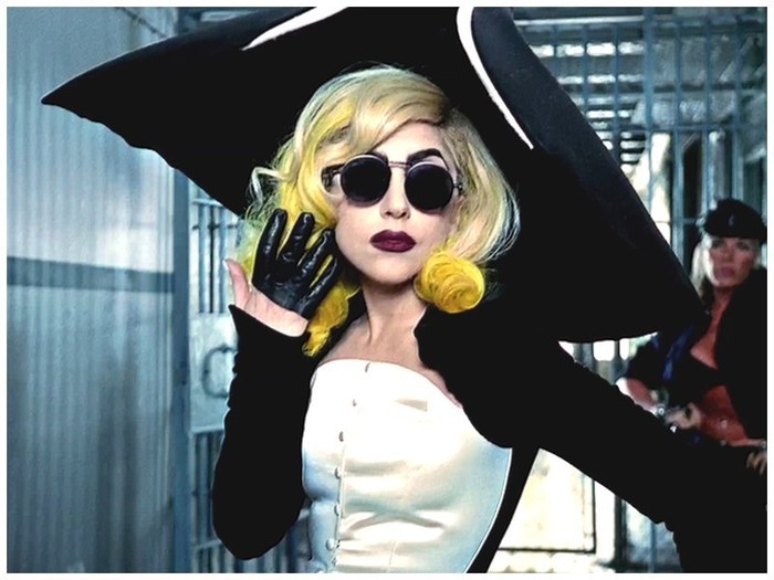 Telephone-lady-gaga-11996164-800-600