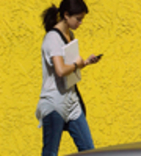 thumb_n005 - selena gomez