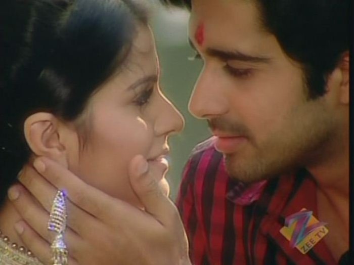 Dev and Radha love (5)