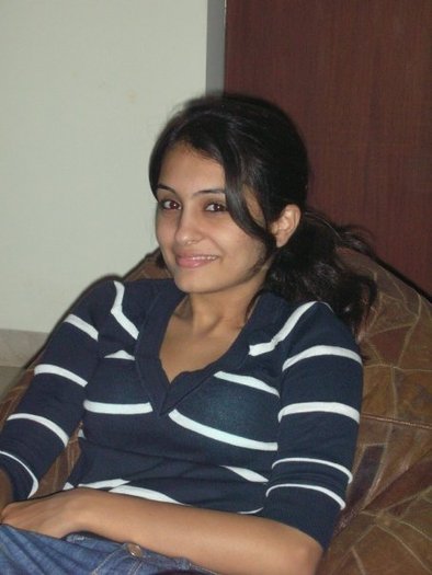 aneesha in casa - Ghar Ek Sapnaa