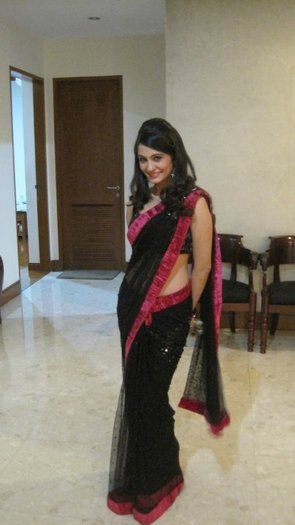 aneesha in saree - Ghar Ek Sapnaa