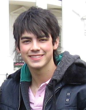 Joe - Jonas Brothers