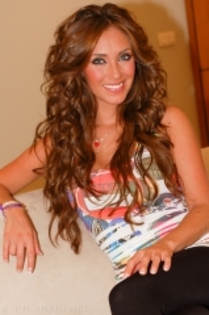 8be6e9a0335d9326d899ca20f6b86bda-tb_200 - Anahi anahi