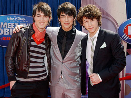 e16ptj - jonas brothers