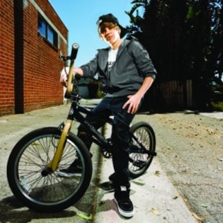 justin-bieber1-300x300