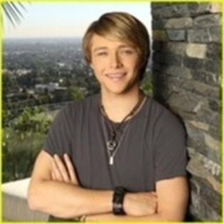 19403810_EPPXCDHZC - Sterling Knight