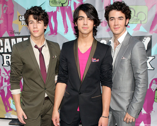 jonas-brothers-1280x1024 - JoNas Brothers