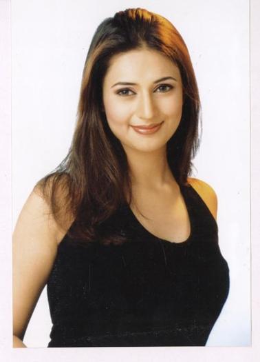 17242 - Divyanka Tripathi