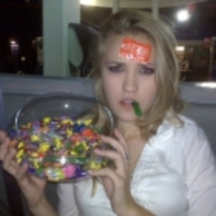 emily-osment-twitter-sugar-rush - EmIlyOsmenT