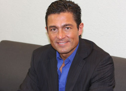 9 - Fernando Colunga