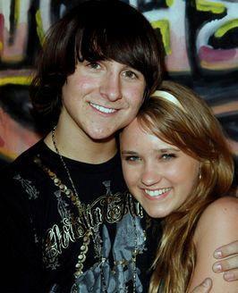 4 - Emily Osment si Mitchel Musso