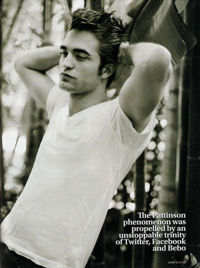  - Robert Pattinson este cel mai sexy barbat in 2010