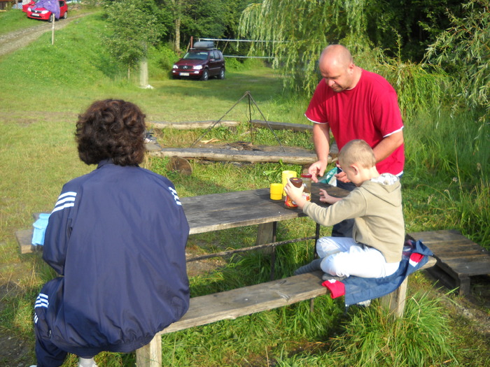 dimineata iar mancam...