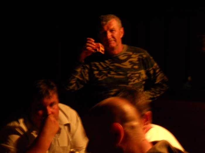 sa traiti dar nu mult, ca bate la ochi