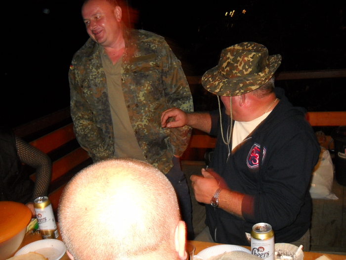 un bec in plus, nu strica.