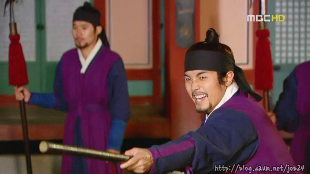 7927_132381168698_654448698_2355691_92833_n