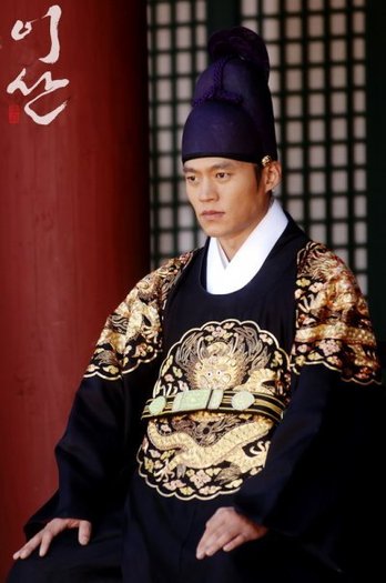 7927_132449063698_654448698_2356191_450918_n