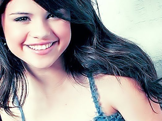 poster 3 - 3 postere cu Selena Gomez