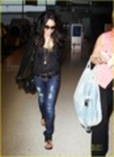 Vanessa-JFK-Airport-vanessa-anne-hudgens-14850125-87-120