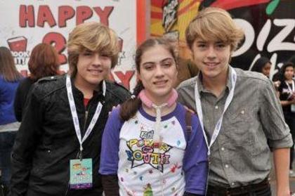 Dylan_Sprouse_1263076137_0