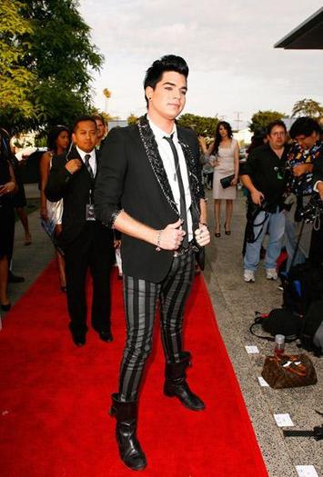 Adam_Lambert_1259622163_2