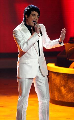 Adam_Lambert_1262406000_0