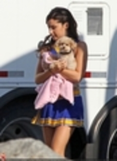 Ashley-on-Hellcats-set-July-28th-ashley-tisdale-14871354-87-120 - album pentru XMENYA