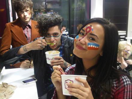 demi-indian-3 - Demi Lovato rare