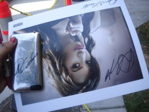 demi-lovato-autographs-500x375 - Demi Lovato rare