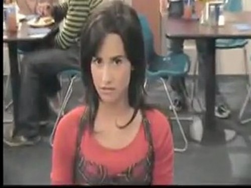 sonny-with-a-chance-cast-crew-video-demi-lovato-500x375