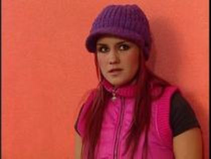 16984614_VHGKWYIKN - Roberta Pardo