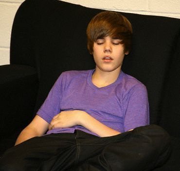 15848463_SFJSDZEVV[3] - justin bieber doarme sweet