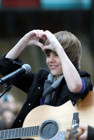 Justin Bieber  Heart - justin bieber