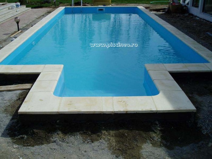 piscina otel cu scara dreptunghiulara_mare