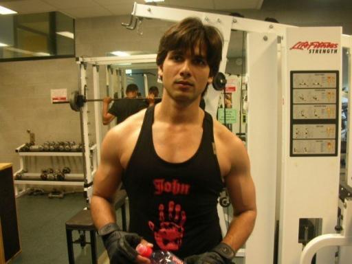shahid-kapoor-at-the-gym31