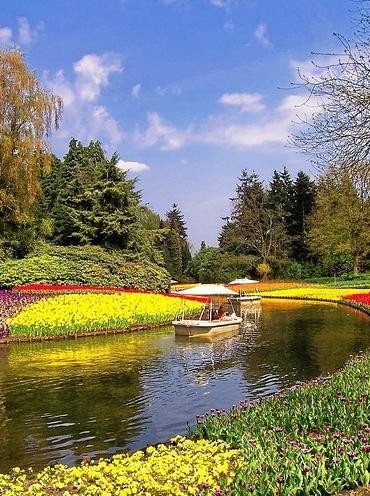 Plimbare cu barca pe Rowing Lake, Efteling,Olanda