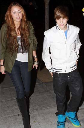 Miley_cyrus_justin_bieber_dating[1] - care 0