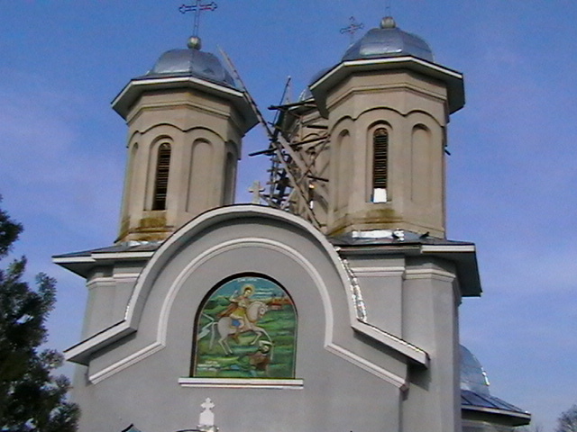 IMGA0500 - Biserica in reparatii
