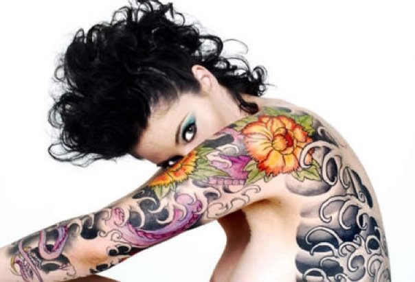 22 - tatuaje femei
