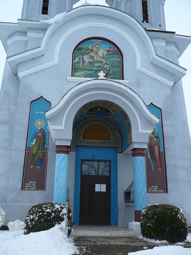 P1160288 - Biserica -iarna