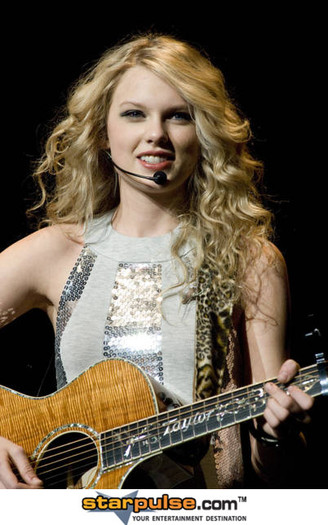 Taylor Swift-ADB-017793 - taylor swift