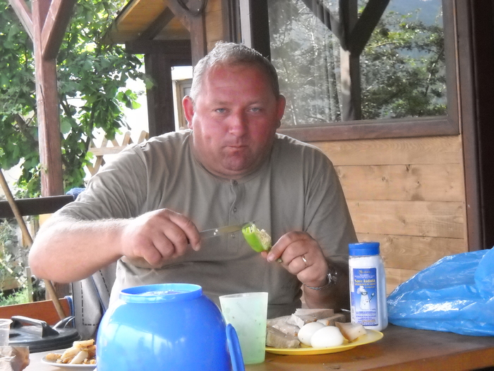 Zoli baga-n fizic orice....