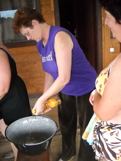 ......pun osul la treaba..dar si...