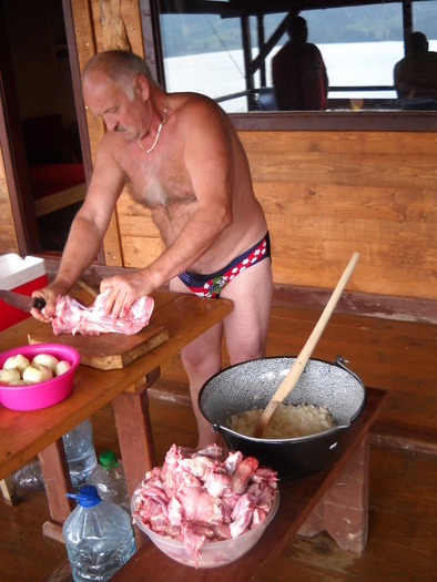 ..trec la lucruri barbatesti.