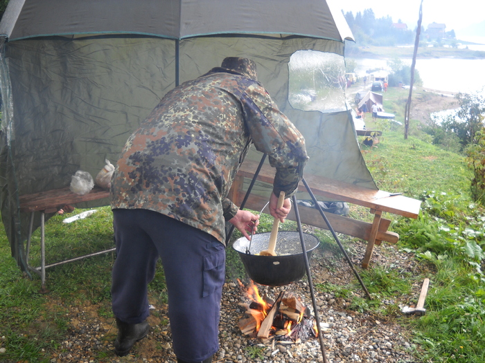 ...si amesteca de zor....