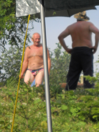 Schimb de santinele la ceaun.