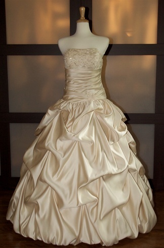 golden-wedding-dresses