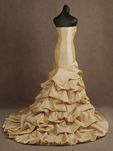 Gold-Wedding-Dresses - rochii de mireasa